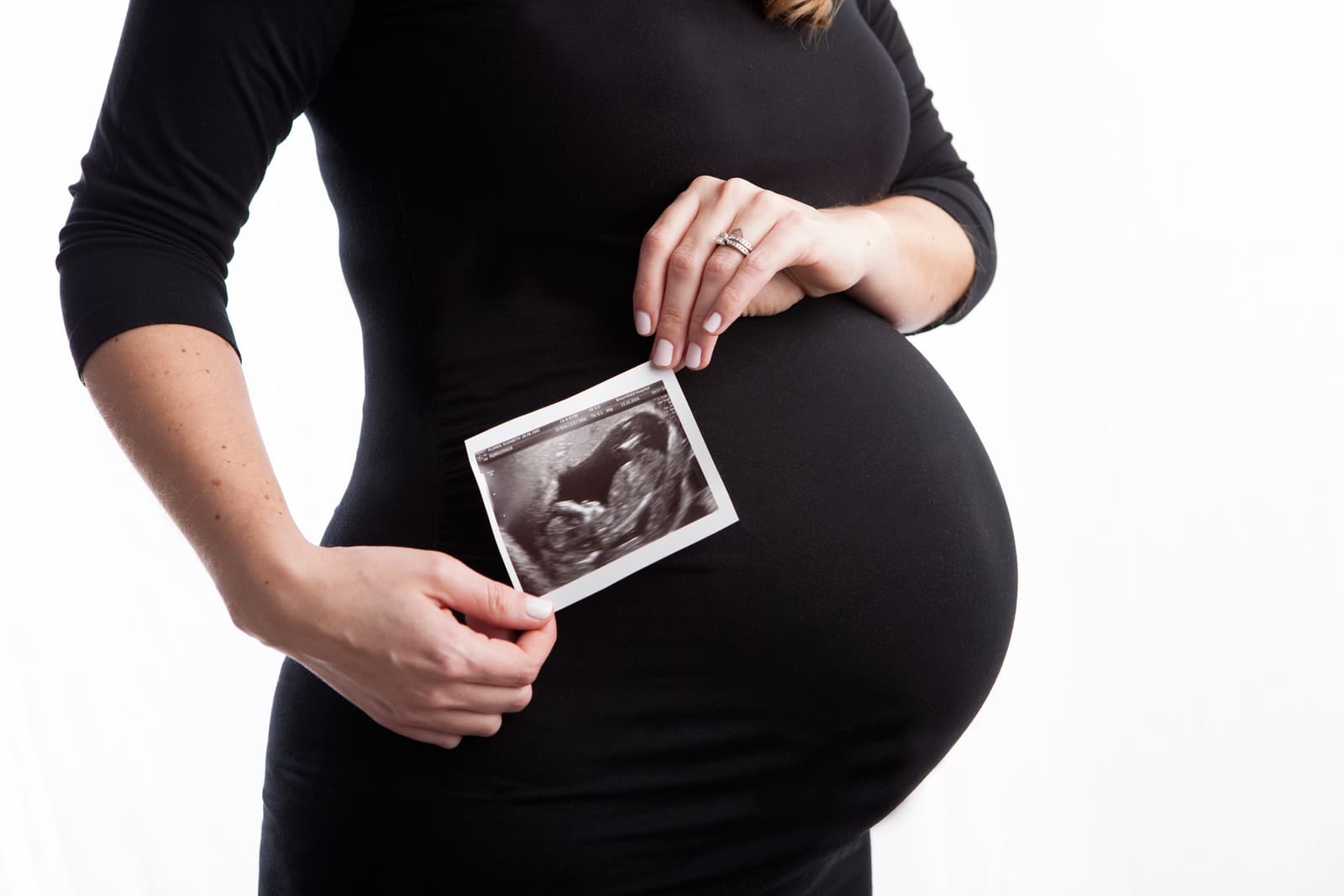 A pregnancy photoshoot by Exposure Photo Agency Cornwall